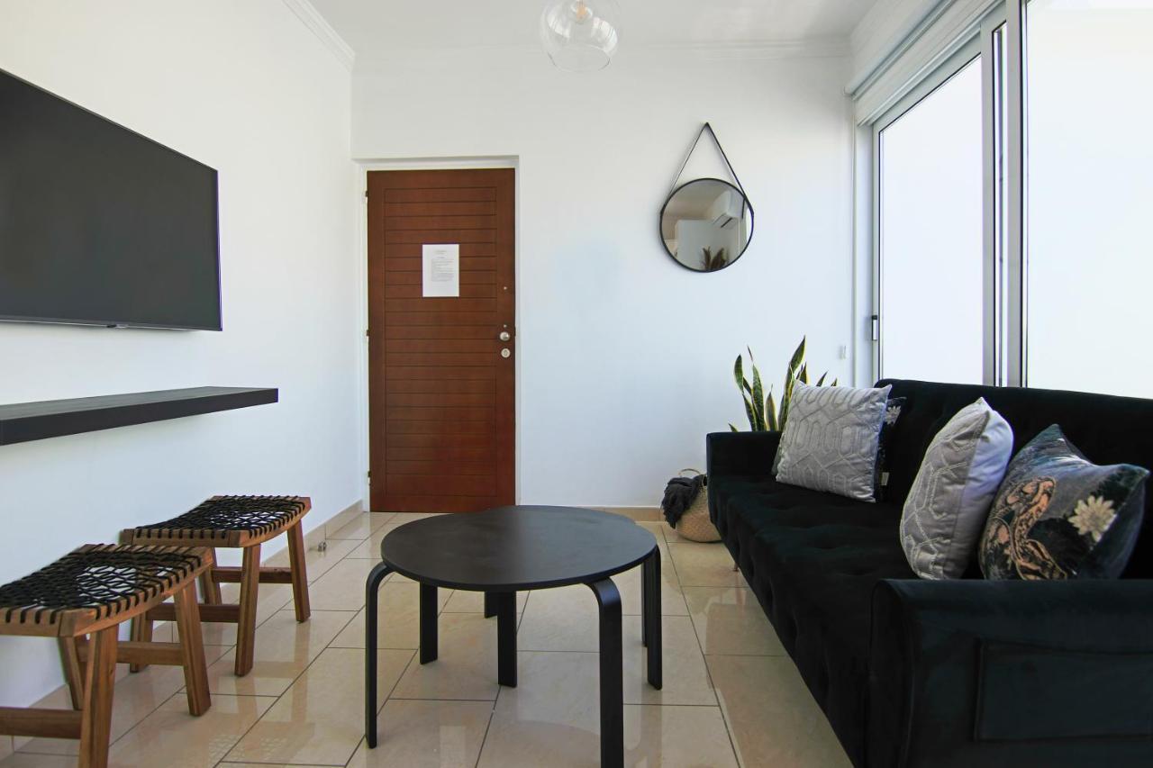 파포스 Phaedrus Living: Seaside Luxury Flat Lighthouse 62 아파트 외부 사진
