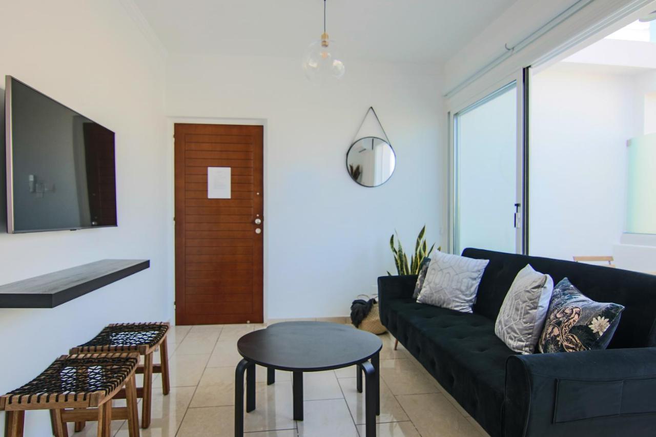 파포스 Phaedrus Living: Seaside Luxury Flat Lighthouse 62 아파트 외부 사진