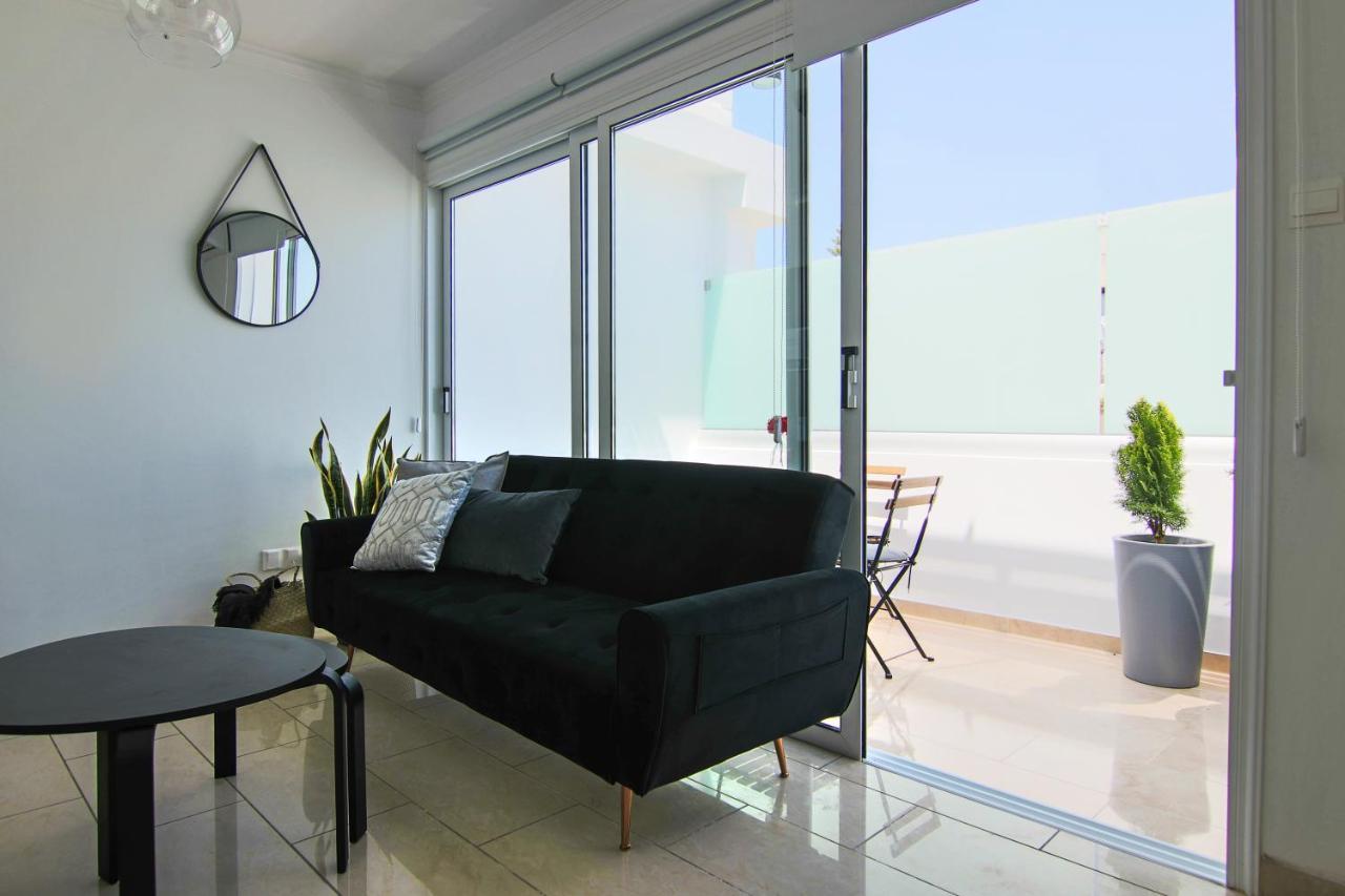 파포스 Phaedrus Living: Seaside Luxury Flat Lighthouse 62 아파트 외부 사진